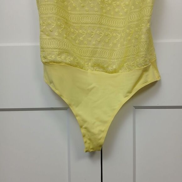 Vibrant Yellow Textured Bodysuit with Spaghetti Straps - Picture 3 of 8